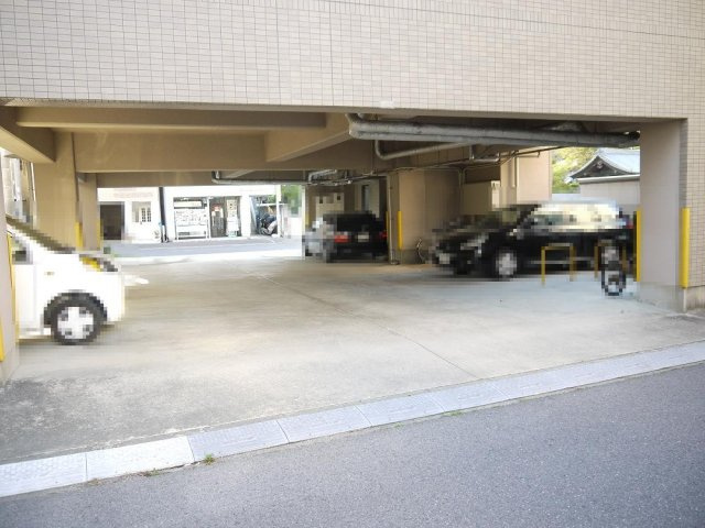 オー・エ・ヴァーレの駐車場