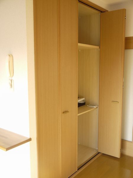 オー・エ・ヴァーレの収納