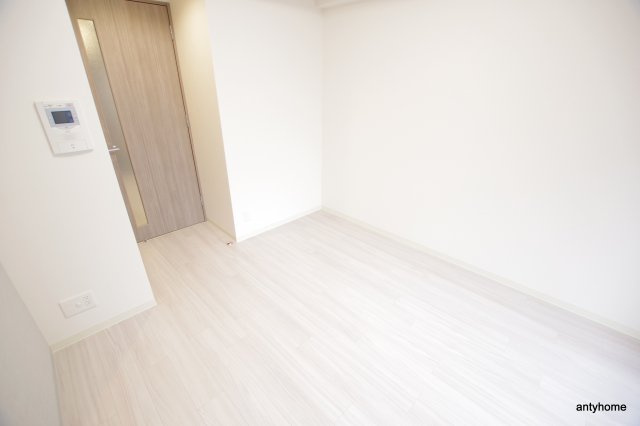プレサンス天神橋筋六丁目ヴォワール　仲介手数料無料の洋室