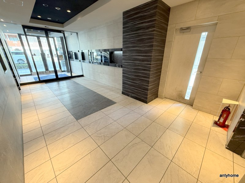 プレサンス天神橋筋六丁目ヴォワール　仲介手数料無料のロビー