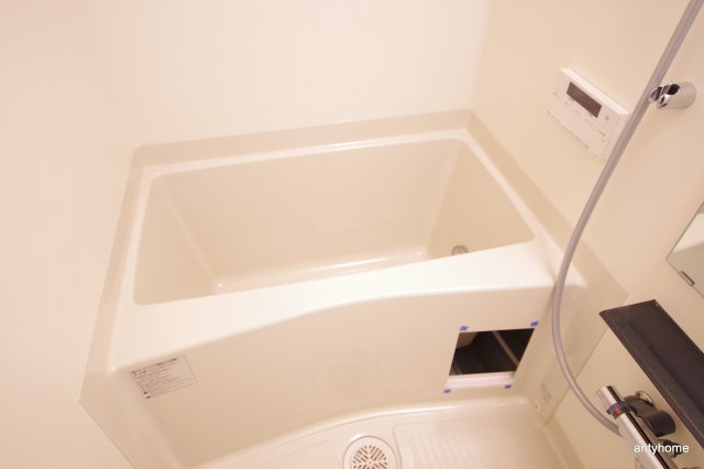 プレサンス天神橋筋六丁目ヴォワール　仲介手数料無料の浴室