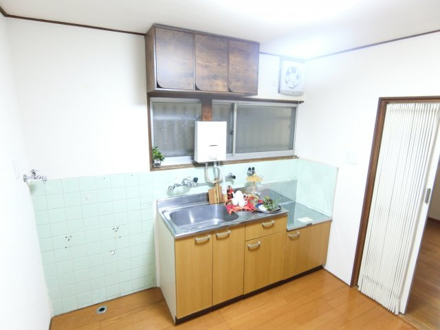 野作町貸家のキッチン