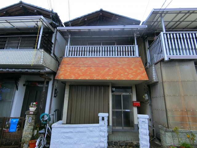 野作町貸家の外観