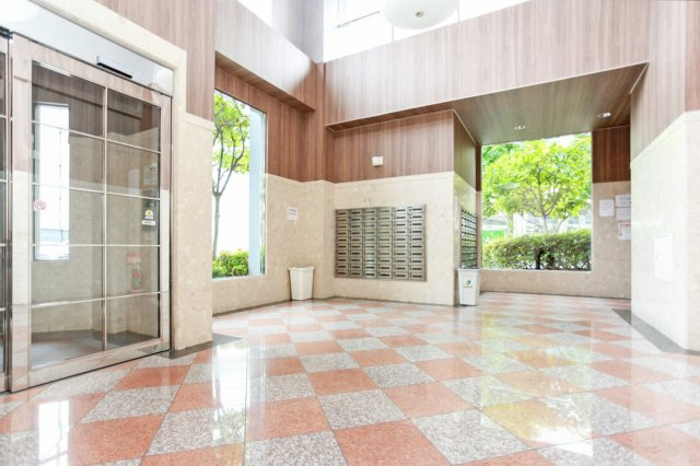 サヴォイステーション　9階のロビー