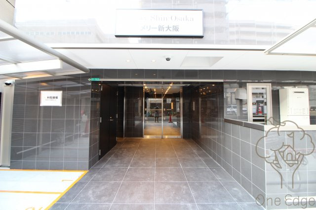 Merry新大阪のエントランス