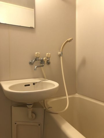 サンライズビルマンションの浴室