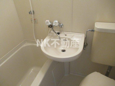 【洗面所】 | 菱屋西ロイヤルハイツ（河内小阪賃貸） | 洗面です