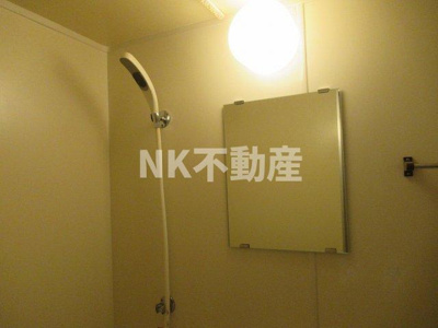 【浴室】 | 菱屋西ロイヤルハイツ（河内小阪賃貸） | お風呂に鏡があります