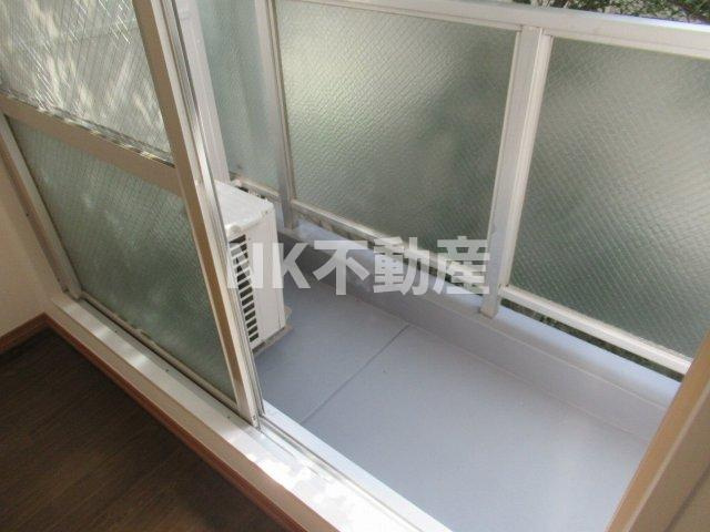 【バルコニー】 | 菱屋西ロイヤルハイツ（河内小阪賃貸） | 暖かな日差しのふりそそぐバルコニー