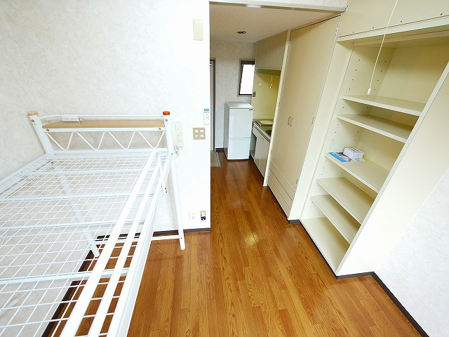 シャンクレール奈良の洋室|個人の部屋や寝室として使える洋室です