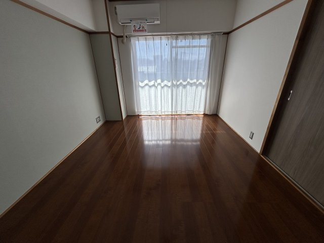 パステルシティーの洋室