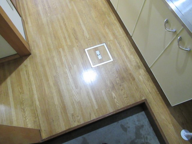 山庄ビルの玄関