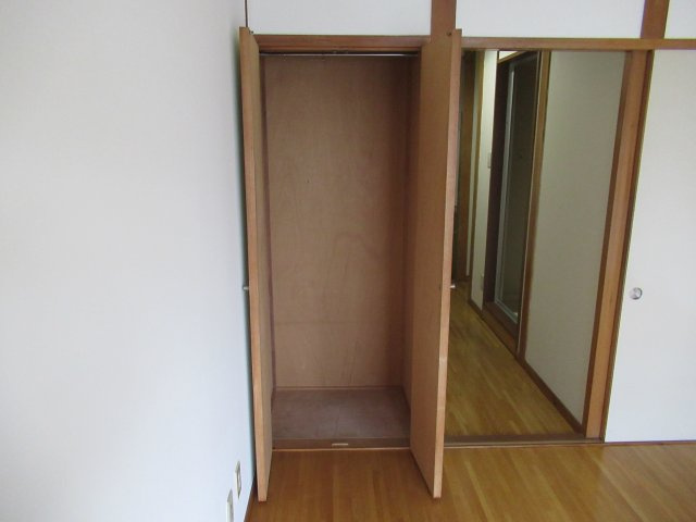 山庄ビルの収納