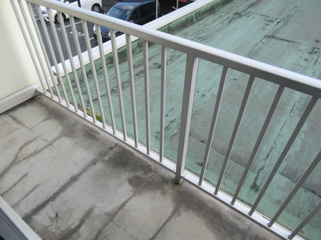 山庄ビルのバルコニー