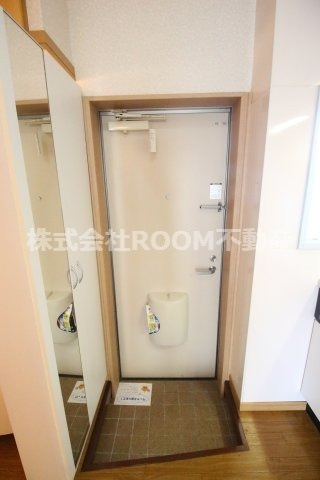 第2年見マンションの玄関