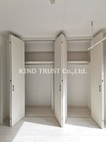 モダンアパートメント梅田NORTHの収納|便利な収納スペースです