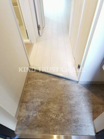 モダンアパートメント梅田NORTHの玄関|ゆったりとした玄関です