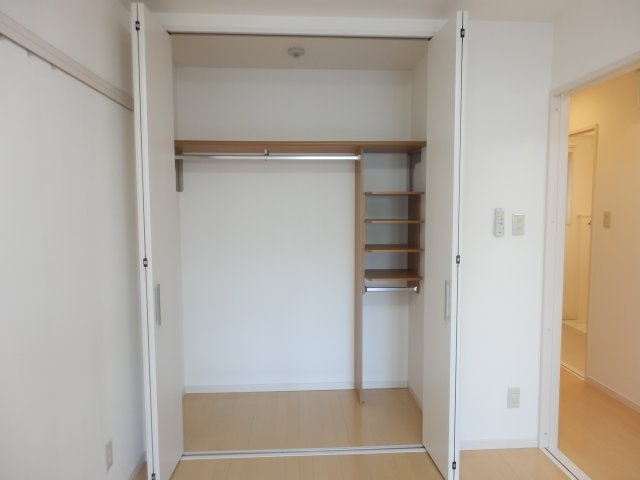 エクサーブ東原の収納|サンプル写真になります。