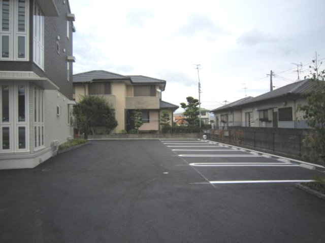 ベル　エトワールの駐車場
