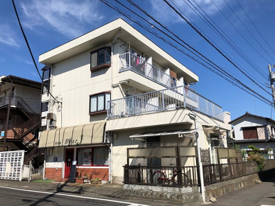 【外観】 | 吉沢第二ビル | 小田急線「柿生」駅まで徒歩圏内の3階建てマンションです！スーパーやコンビニが近くて便利な住環境です☆