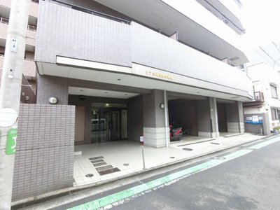 【エントランス】 | リブゼ横浜南参番館 | エントランス部分です。