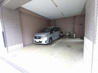 【駐車場】 | 平置き駐車場です。