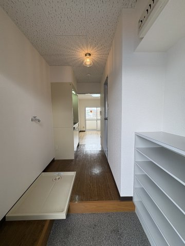 マンション白龍の玄関