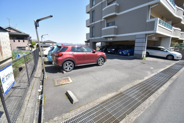 ハイアットスクエアの駐車場
