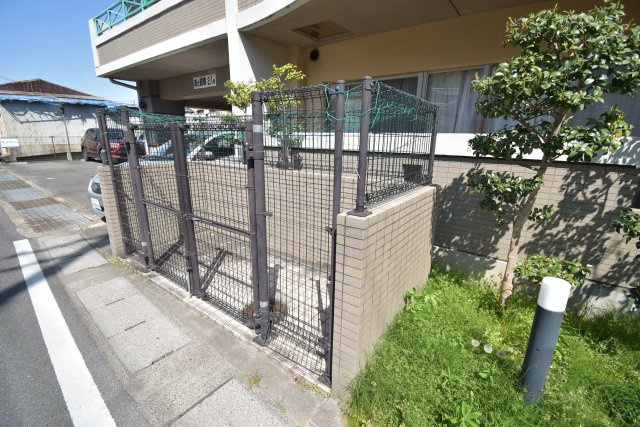 ハイアットスクエアのその他共用部分|敷地内ゴミ置き場