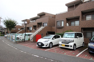 【外観】 | 大規模修繕履歴のある、とてもキレイな外観です♪オートバス・追い炊きなどフル機能搭載の給湯リモコン♪