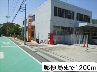 ラ・プリマヴェーラの周辺