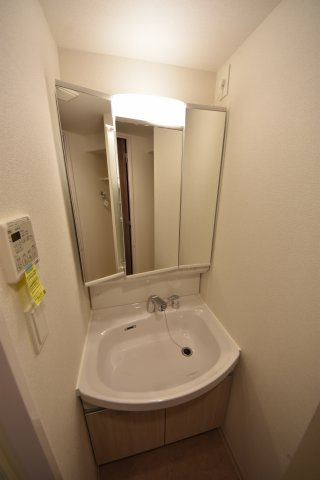 【独立洗面台】 | エスライズ神戸三宮山手通弐番館