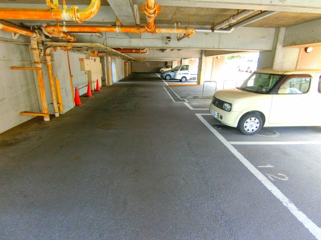 Purimurose　Izumiの駐車場