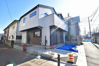 【前面道路含む現地写真】 | 現地見学や資料請求などお気軽にお問合せ下さい。
周辺環境とあわせて現地もご案内致します。