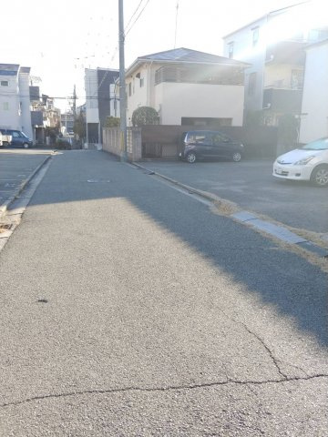 上坂部2丁目466-1青空ガレージ【管理番号56】|前面道路　東側