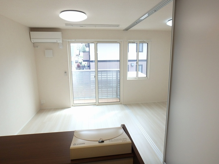 コリーヌ・ドゥの居間・リビング