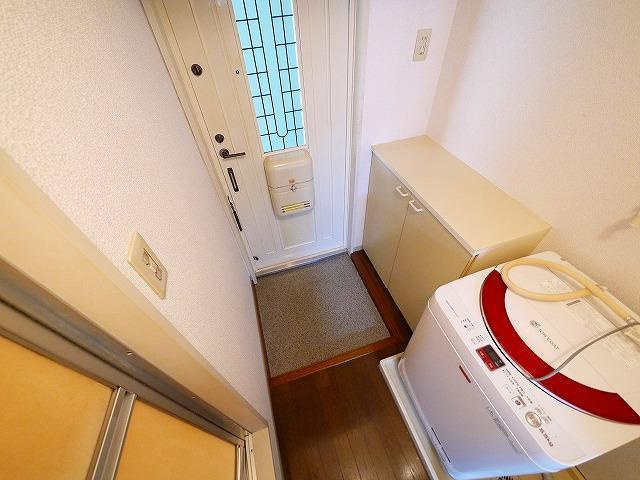 シティロイヤル富雄北の玄関|シンプルで使いやすい玄関です