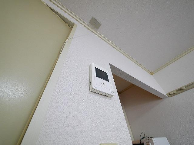 シティロイヤル富雄北のセキュリティ|モニター付きインターホン