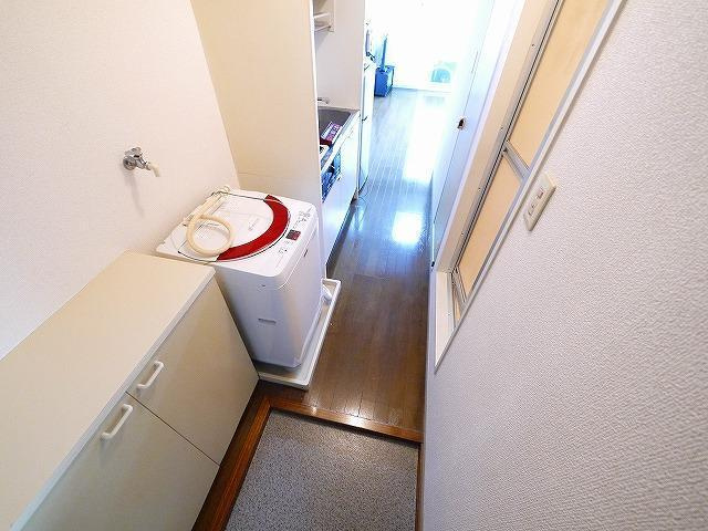 シティロイヤル富雄北の玄関|明るい玄関です