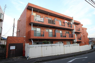 【外観】 | 全面タイル張りによる重厚感溢れる外観です♪