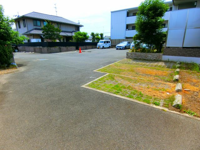 ＹＦ泉ヶ丘の駐車場