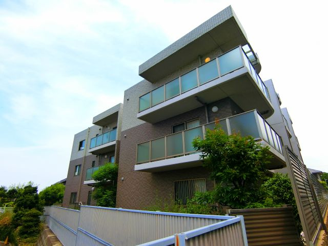 ＹＦ泉ヶ丘の外観