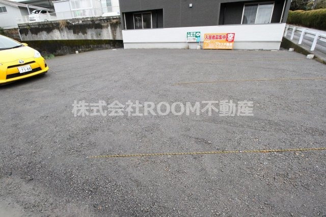 スペース・ナインの駐車場|駐車場があります