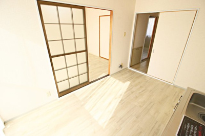 【居間・リビング】 | サニーハイツフミ　Ｂ棟