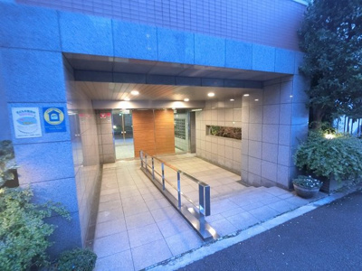 【エントランス】 | ジェイパーク日吉 | エントランス部分です。