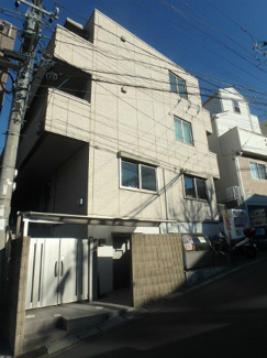 【外観】 | 積水ハウスの賃貸住宅シャーメゾン♪小田線「百合ヶ丘」駅より徒歩5分！スーパーやコンビニが近くて便利な住環境です☆