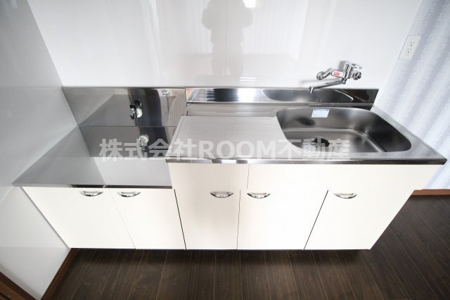 スペース・ナインのキッチン|コンパクトなキッチンで掃除もラクラク