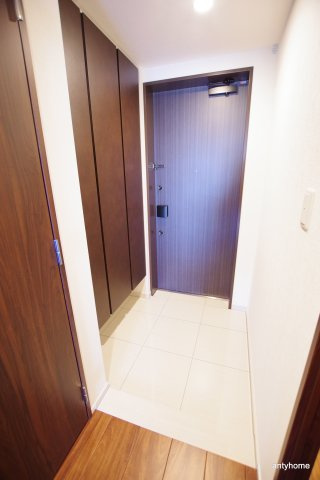 RJR堺筋本町タワー　仲介手数料無料の玄関