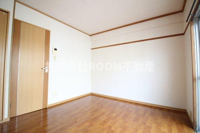 第3年見マンションの洋室|ゆったりした洋室です