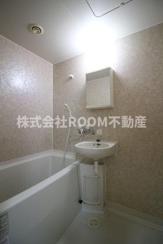 第3年見マンションの浴室|日々の疲れを癒すお風呂付です